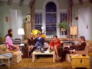 Mary-Tyler-Moore-Show-apartment-set