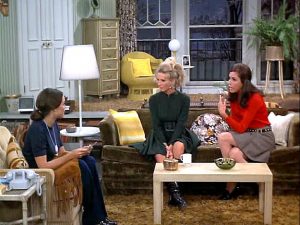 Rhoda-Phyllis-and-Mary-on-the-Mary-Tyler-Moore-Show